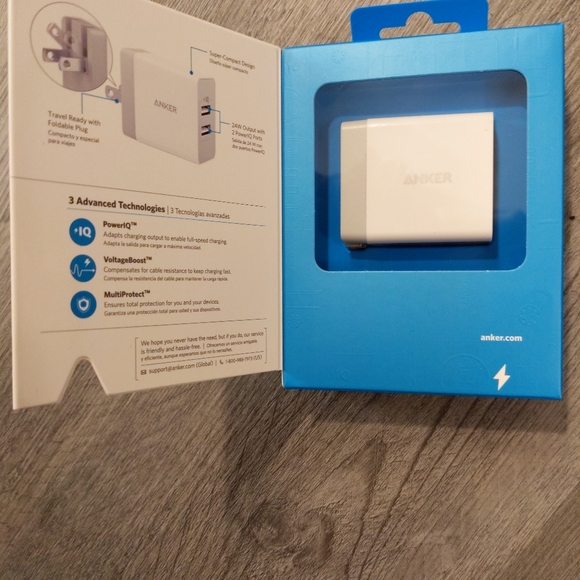 Anker 2 Port Wall Charger with Foldable Plug - Picture 3 of 10